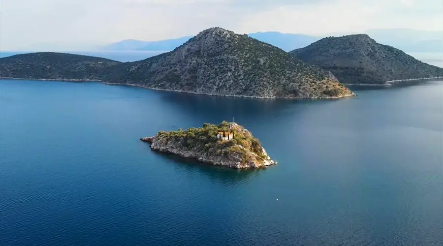 Koronisi Tolo Church Island